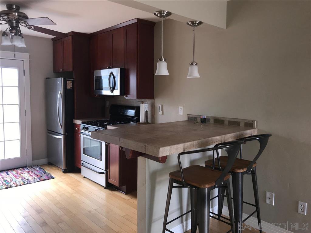 Main Photo: KENSINGTON Condo for rent : 2 bedrooms : 4680 Edgeware Rd in San Diego