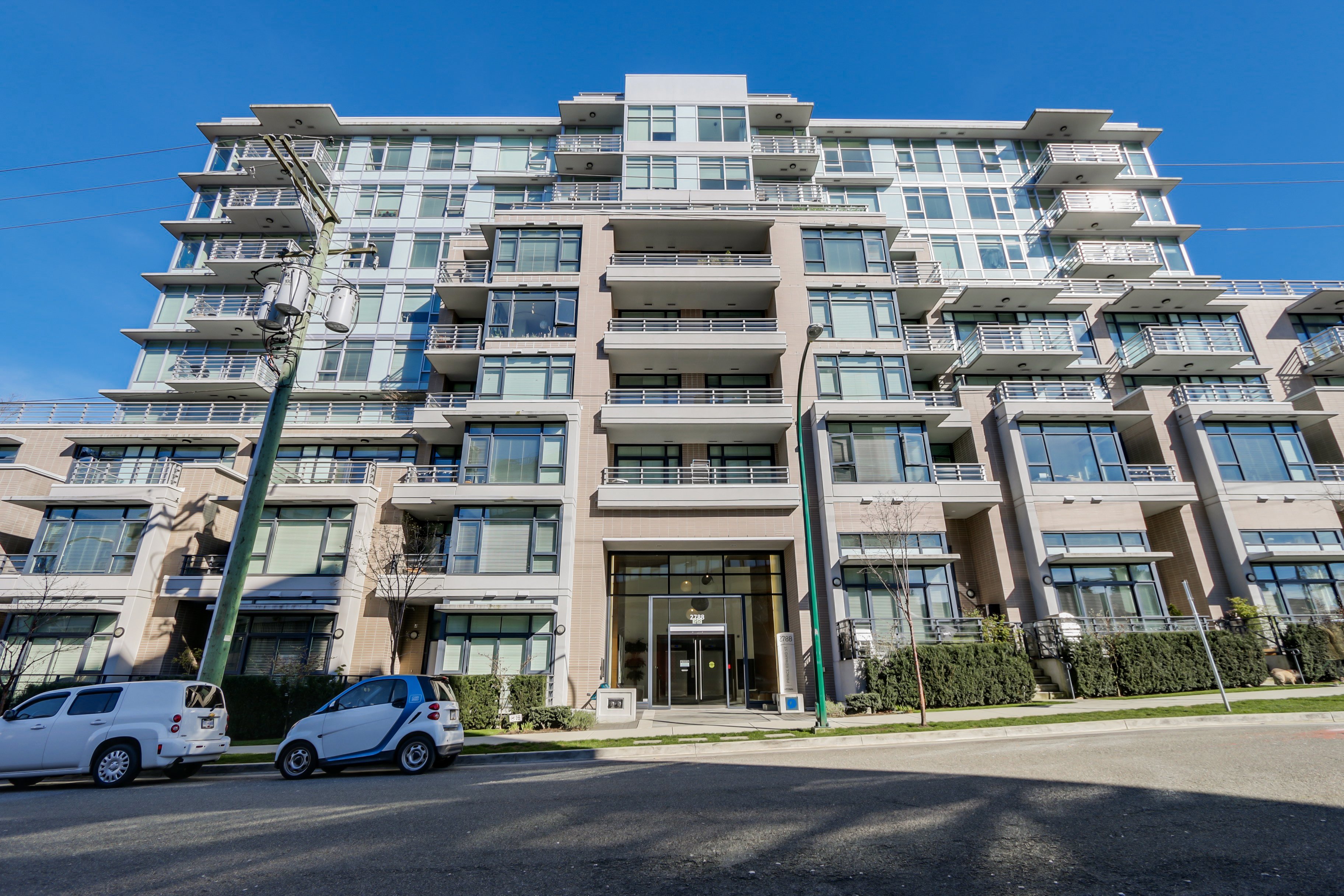 Main Photo: 501 2788 Prince Edward Street in UPTOWN: Home for sale : MLS®# R2052087