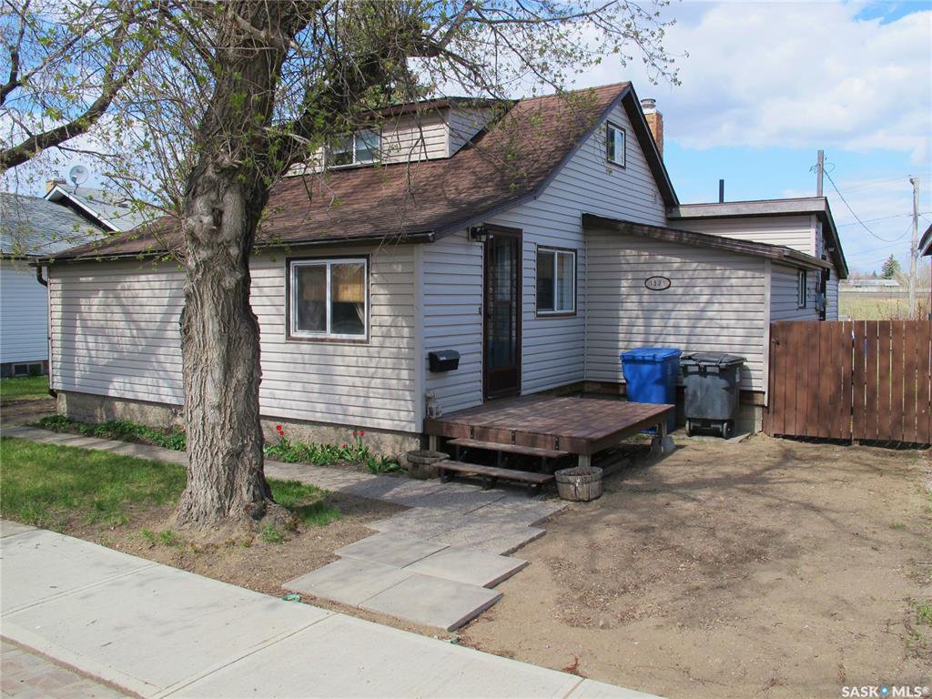 Main Photo: 1521 4th Street in Estevan: City Center Residential for sale : MLS®# SK807943