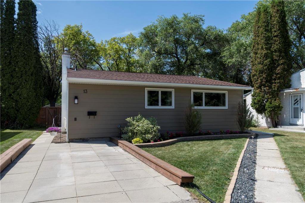 Main Photo: 13 Sandra Bay in Winnipeg: East Fort Garry Residential for sale (1J) : MLS®# 202003319