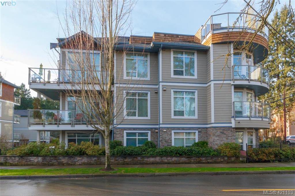Main Photo: 403 611 Goldstream Ave in VICTORIA: La Fairway Condo for sale (Langford) : MLS®# 833442