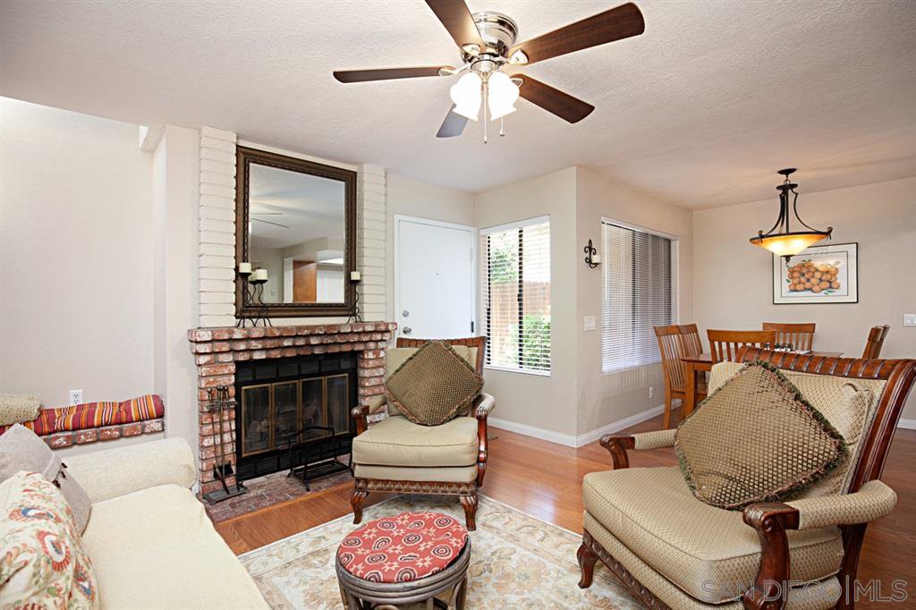 Main Photo: UNIVERSITY HEIGHTS Condo for sale : 2 bedrooms : 4666 MISSION AVE #5 in San Diego