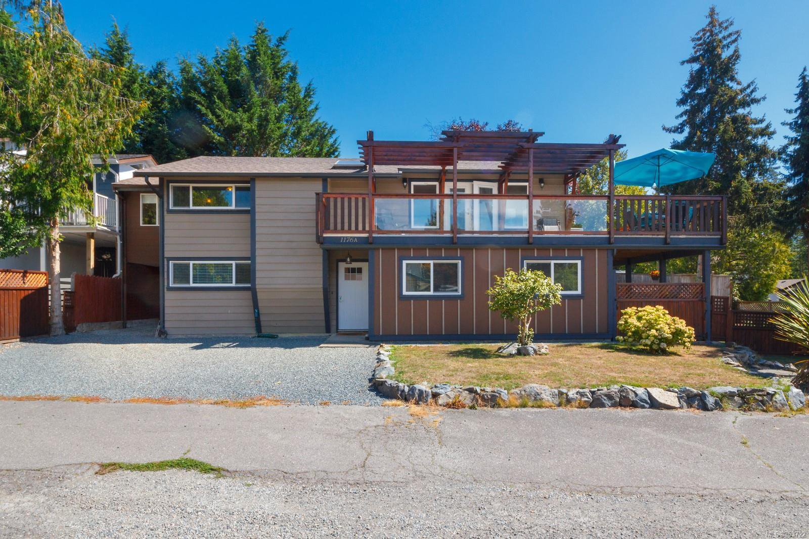 Main Photo: 1176A Damelart Way in : CS Brentwood Bay House for sale (Central Saanich) : MLS®# 853722