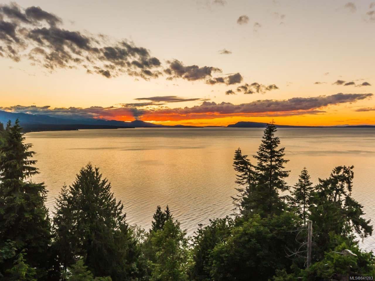 Main Photo: 1905 Widgeon Rd in QUALICUM BEACH: PQ Qualicum North House for sale (Parksville/Qualicum) : MLS®# 841283