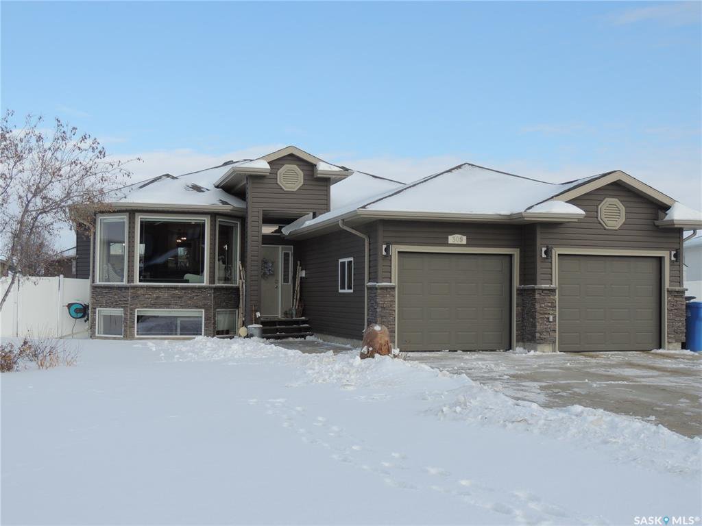 Main Photo: 309 Frehlick Bay in Estevan: Trojan Residential for sale : MLS®# SK795520