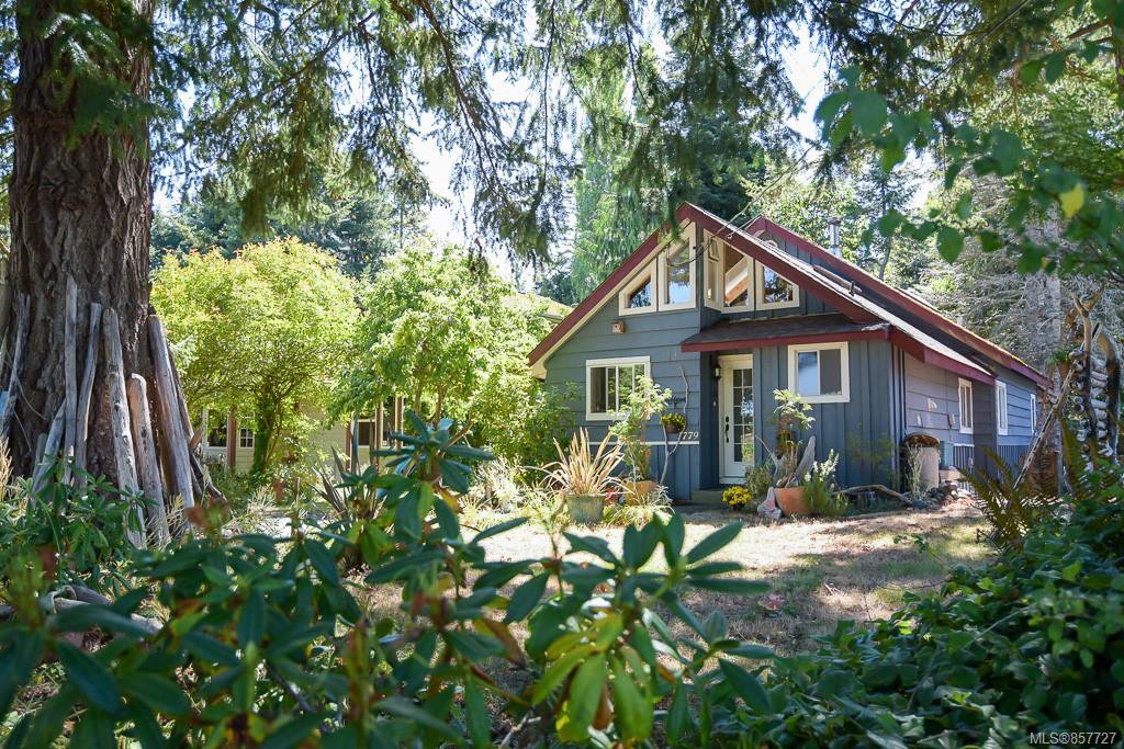 Main Photo: 1779 ASTRA Rd in : CV Comox Peninsula House for sale (Comox Valley) : MLS®# 857727