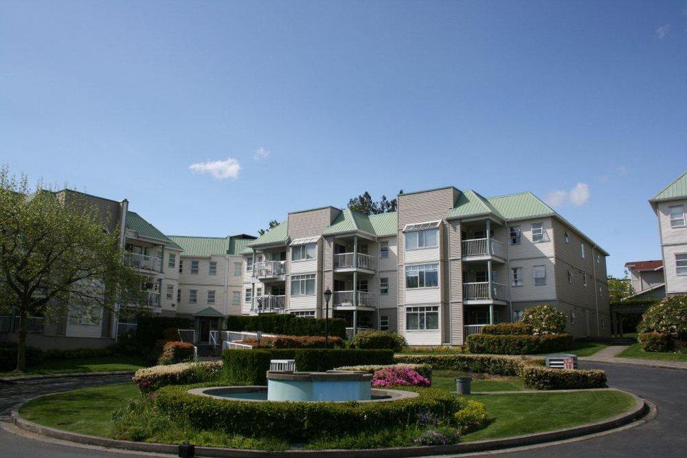 Main Photo: 310 9763 140TH Street in Fraser Gate: Home for sale : MLS®# F1201312