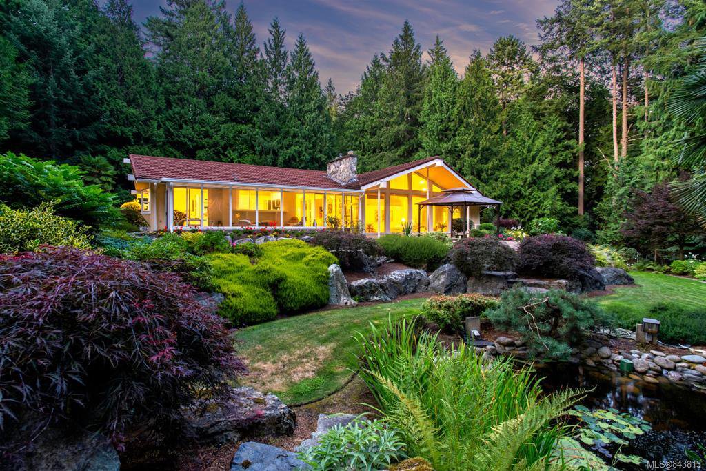 Main Photo: 5021 West Saanich Rd in Saanich: SW Prospect Lake Single Family Detached for sale (Saanich West) : MLS®# 843813