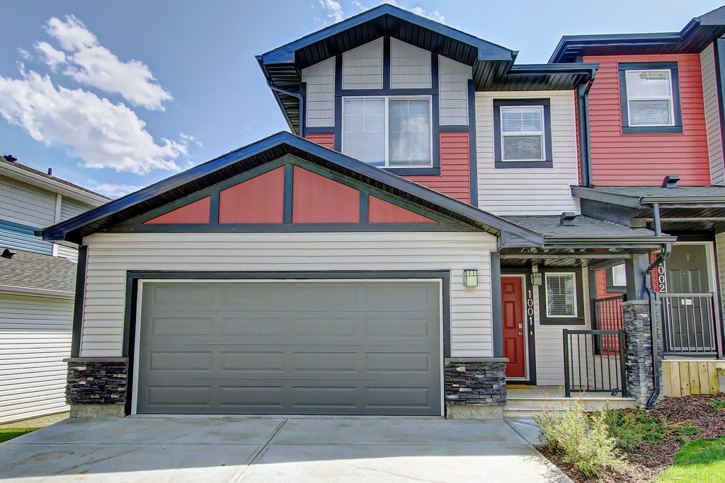 Main Photo: 1001 Jumping Pound Common in Cochrane: House for sale : MLS®# c4248929