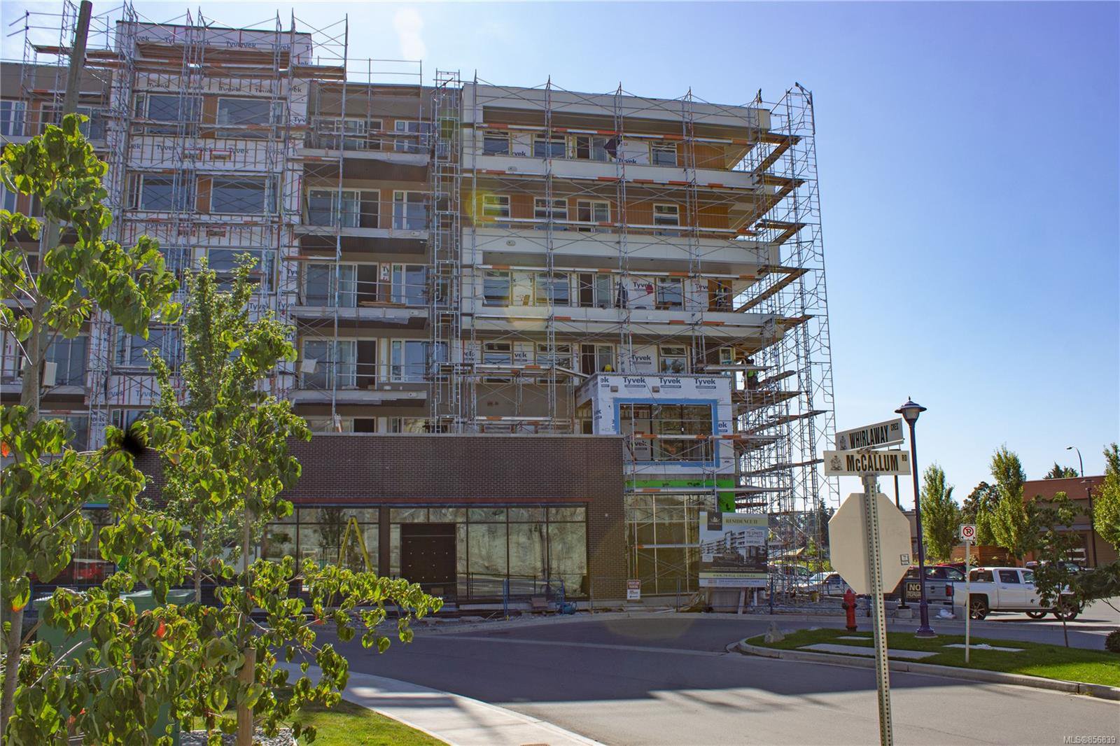 Main Photo: 403 967 Whirlaway Cres in : La Florence Lake Condo for sale (Langford) : MLS®# 856839