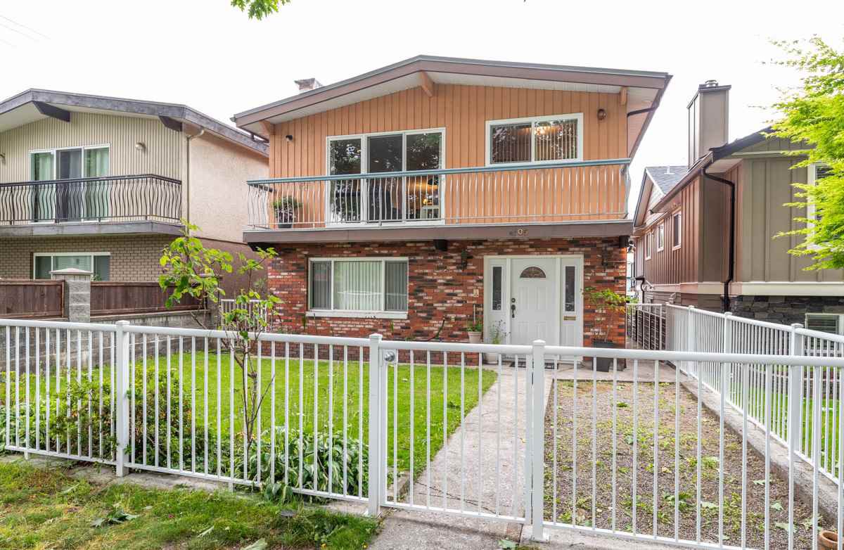 Main Photo: 4105 CAMBRIDGE STREET in Burnaby: Vancouver Heights House for sale (Burnaby North) : MLS®# R2412305
