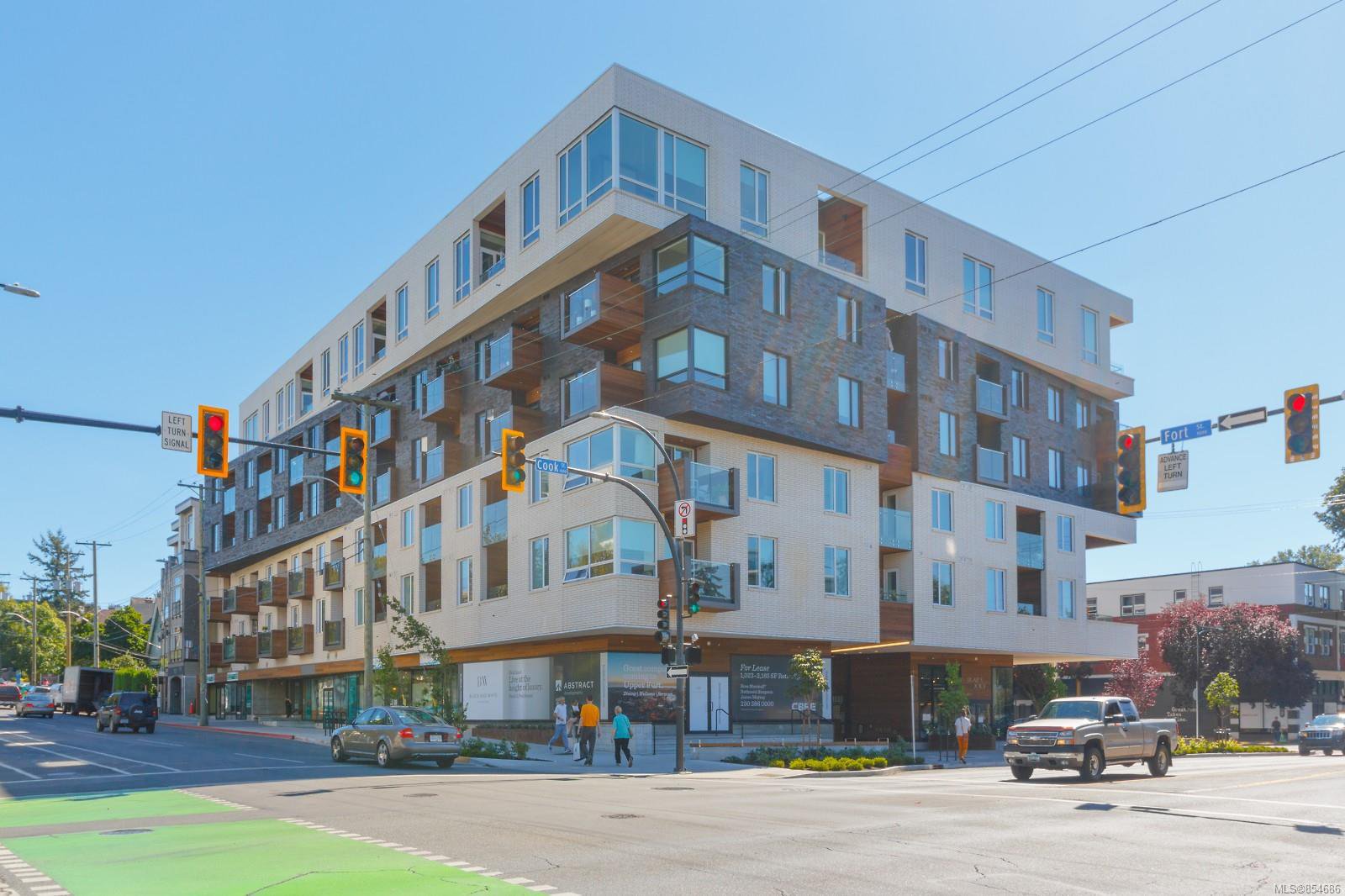 Main Photo: 405 1033 Cook St in : Vi Downtown Condo for sale (Victoria) : MLS®# 854686