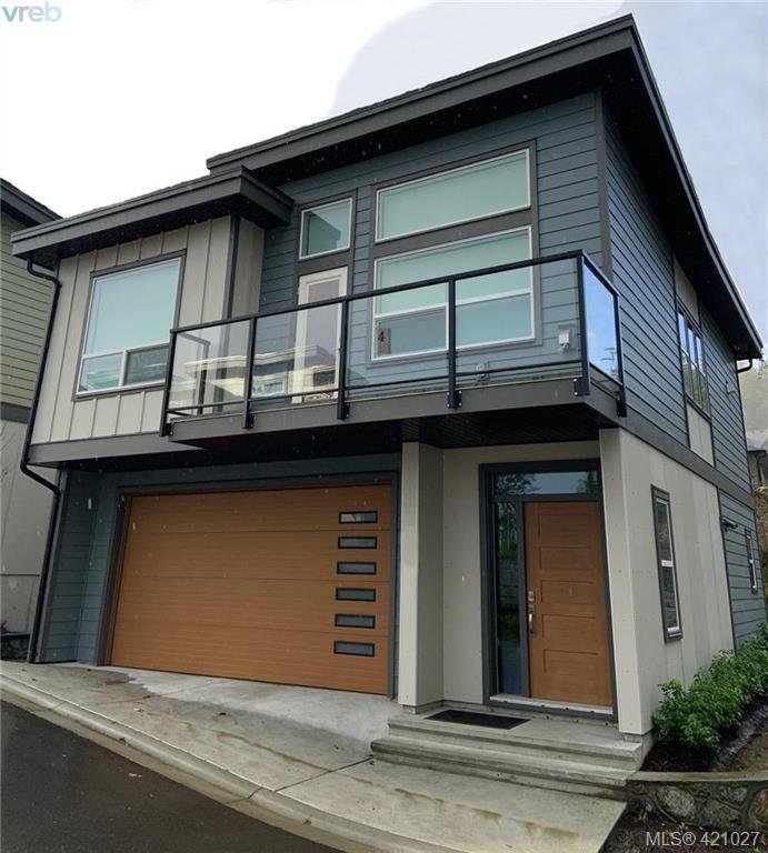 Main Photo: 2104 Echo Valley Court in VICTORIA: La Bear Mountain Single Family Detached for sale (Langford) : MLS®# 421027