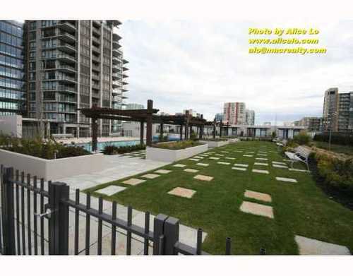 Main Photo: 1111 5811 NO 3 Road in Aqua: Home for sale : MLS®# V751282