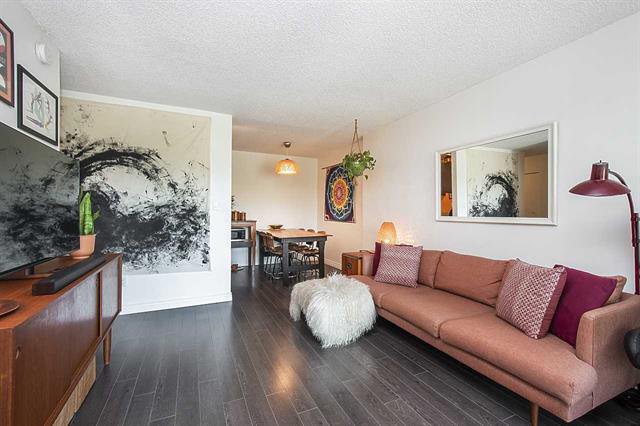Main Photo: 303 1440 E Broadway Street in Vancouver: Grandview Woodland Condo for sale (Vancouver East) : MLS®# R2494887