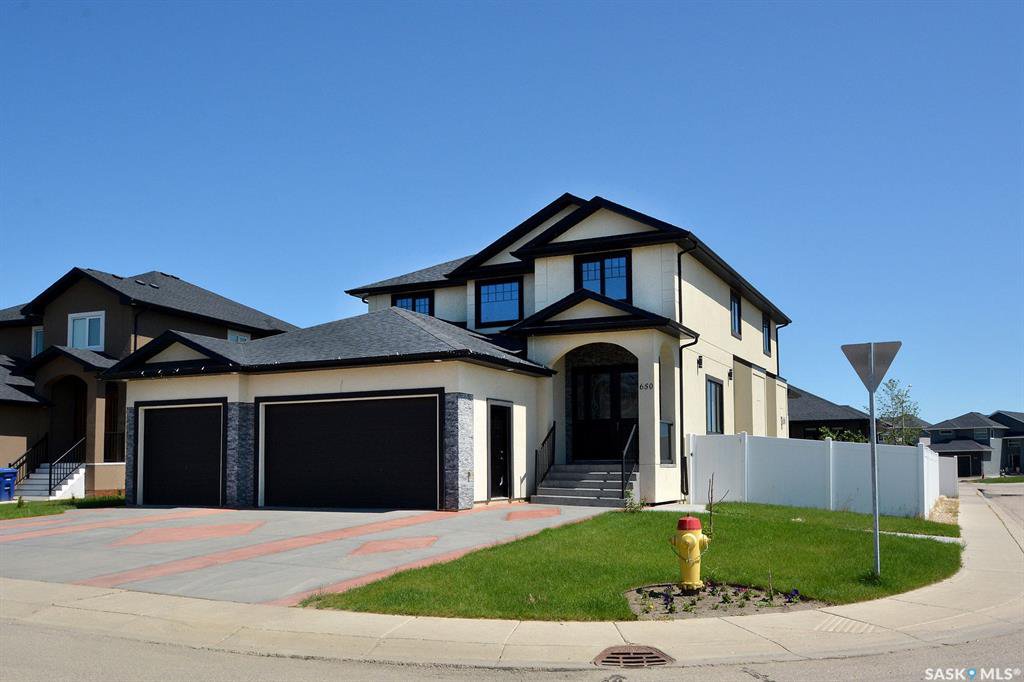Main Photo: 650 Hastings Crescent in Saskatoon: Rosewood Residential for sale : MLS®# SK817171