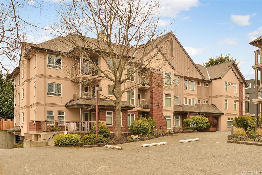 Main Photo: 301 835 Selkirk Ave in Esquimalt: Es Kinsmen Park Condo for sale : MLS®# 834669