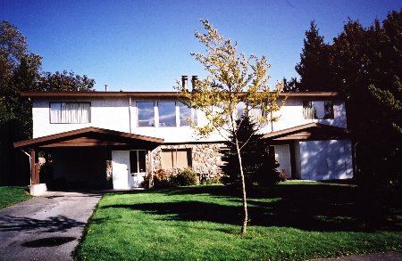 Main Photo: 8874/8878 149 Street, Surrey: Condo for sale (Green Timbers) : MLS®# 2325393
