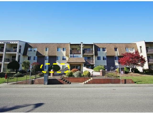 Main Photo: 107 2821 Tims Street in Abbotsford: Condo for sale : MLS®# R2306992
