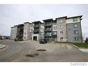 Main Photo: 101 306 Petterson Drive in Estevan: Residential for sale : MLS®# SK782417