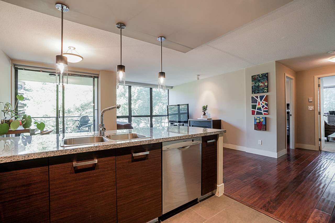 Main Photo: 202 2959 GLEN DRIVE in Coquitlam: North Coquitlam Condo for sale : MLS®# R2482911