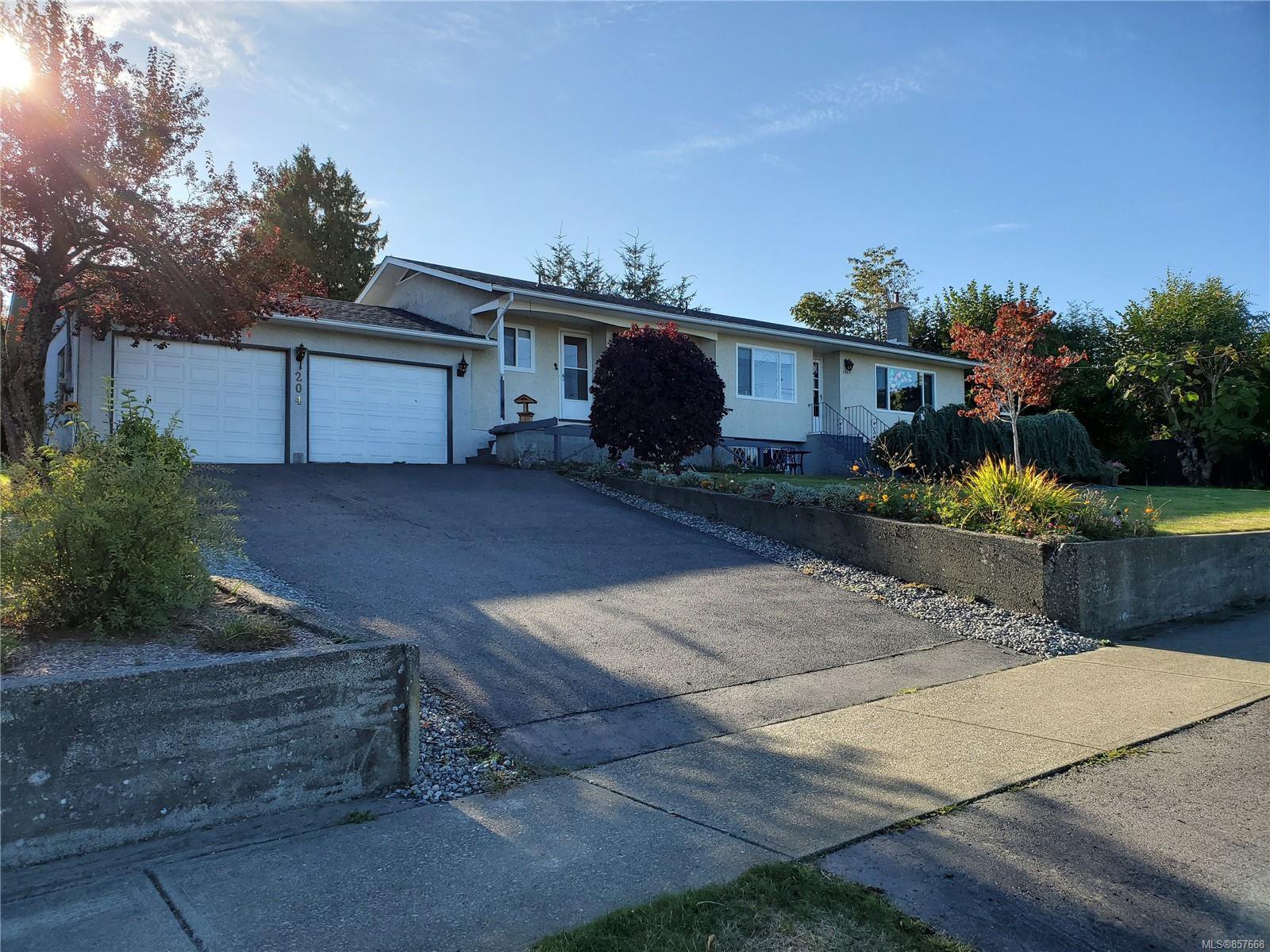 Main Photo: 204 4th Ave Exten in : Du Ladysmith House for sale (Duncan) : MLS®# 857668