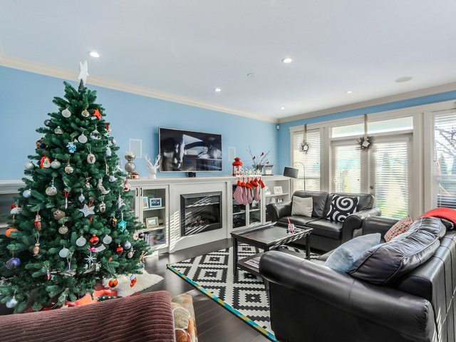 Main Photo: 3808 Regent Street: Steveston Village Home for sale () : MLS®# R2106591