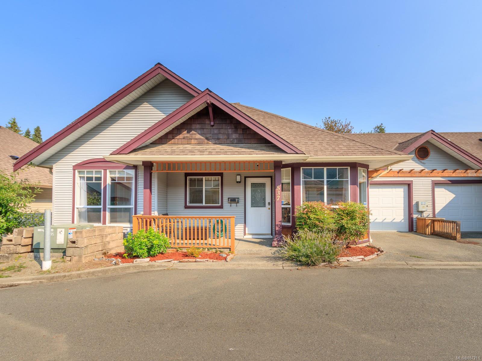 Main Photo: 537 Asteria Pl in : Na Old City Row/Townhouse for sale (Nanaimo) : MLS®# 857211