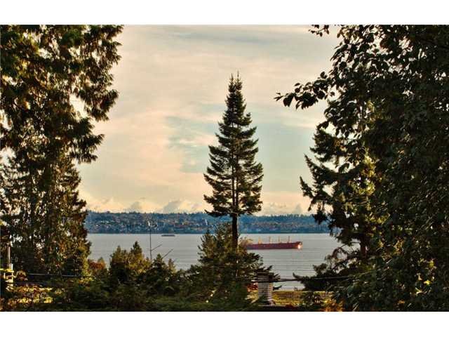 Main Photo: in West Vancouver: House for sale