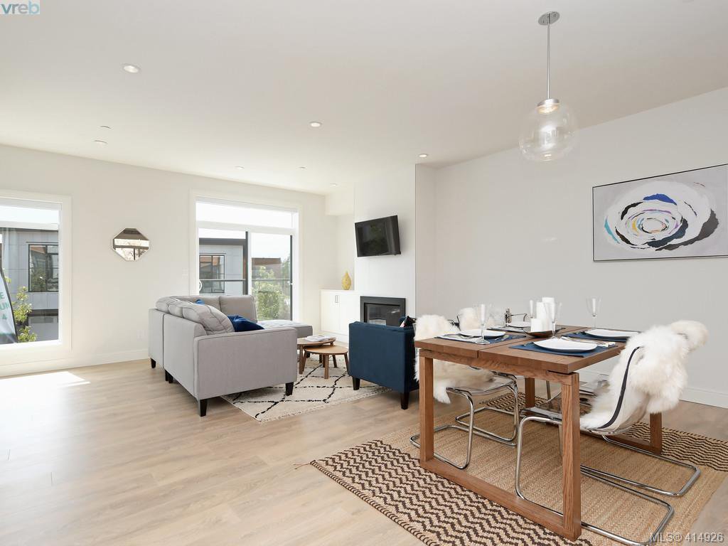 Main Photo: 76 St. Giles St in VICTORIA: VR Hospital Row/Townhouse for sale (View Royal) : MLS®# 822979