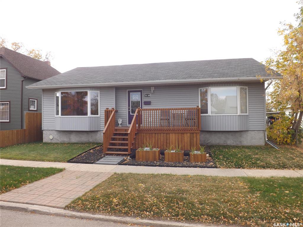 Main Photo: 918 3rd Street in Estevan: Eastend Residential for sale : MLS®# SK828062