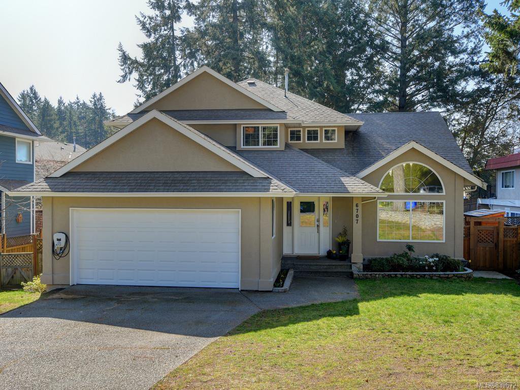 Main Photo: 6707 Amwell Dr in Central Saanich: CS Brentwood Bay House for sale : MLS®# 839672
