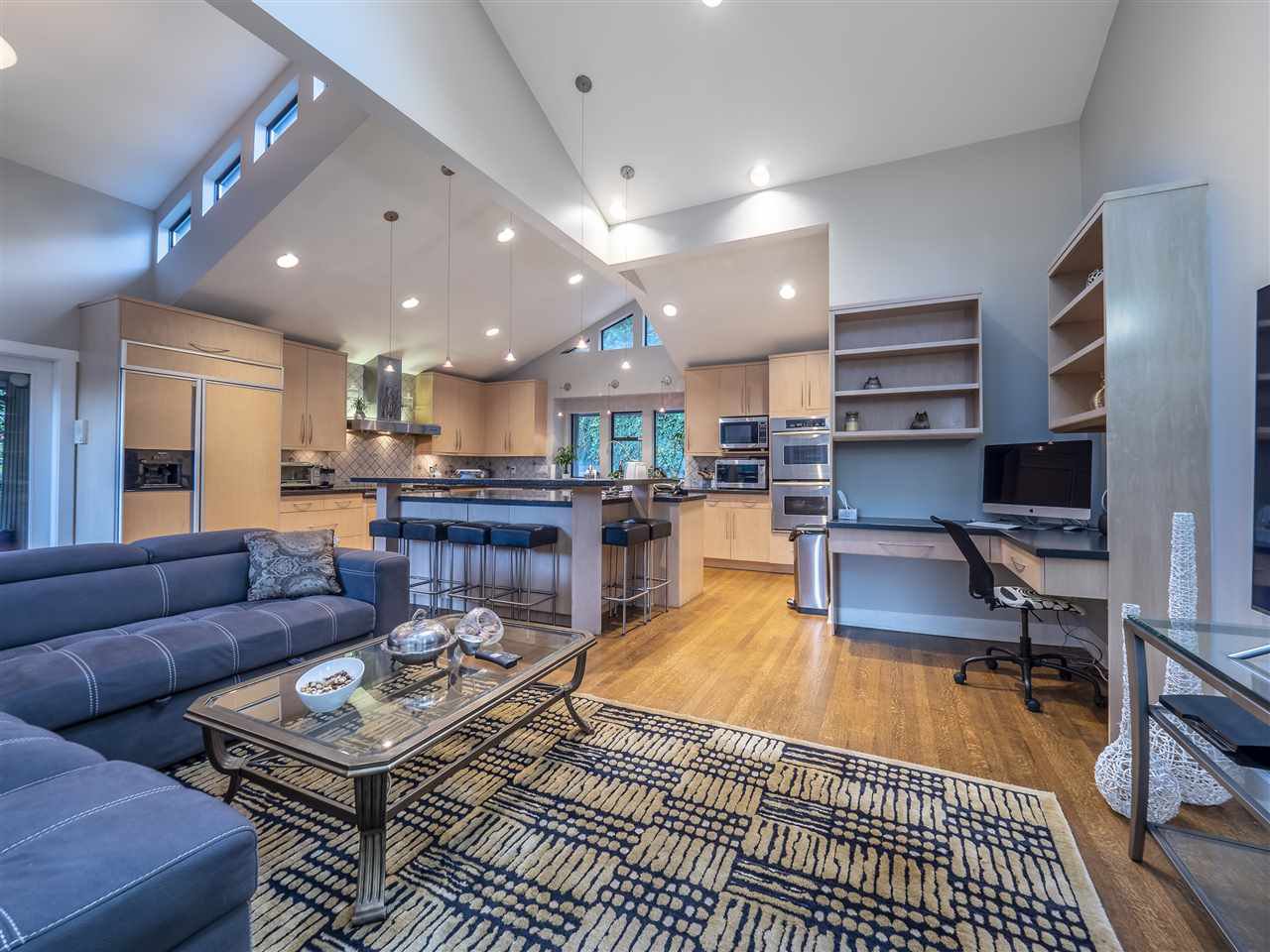 Main Photo: 220 STEVENS DRIVE in West Vancouver: British Properties House for sale : MLS®# R2487804