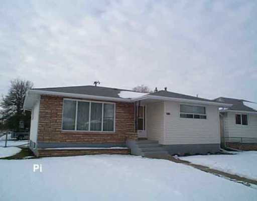 Main Photo: 496 HAZEL DELL Avenue in Winnipeg: East Kildonan Single Family Detached for sale (North East Winnipeg) : MLS®# 2518483