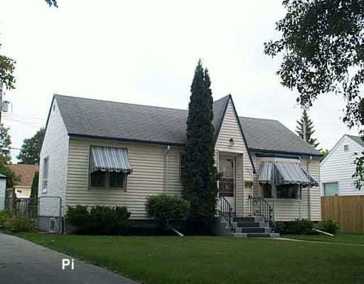 Main Photo: 221 SACKVILLE Street in Winnipeg: St James Single Family Detached for sale (West Winnipeg) : MLS®# 2513323