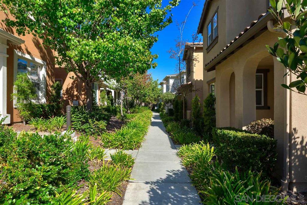 Main Photo: CHULA VISTA Townhome for sale : 4 bedrooms : 1545 Nightfall Lane