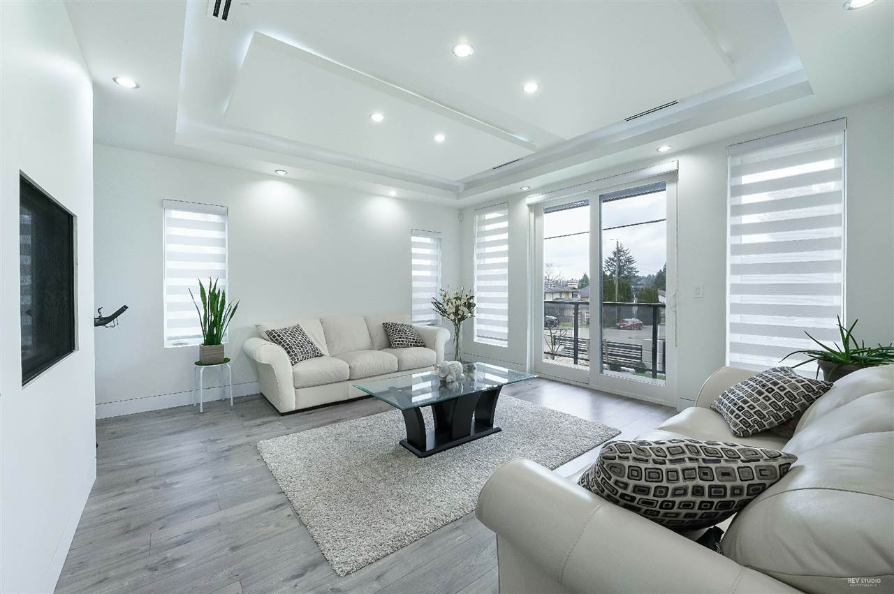 Main Photo: 281 HART STREET in Coquitlam: Coquitlam West House for sale : MLS®# R2523126