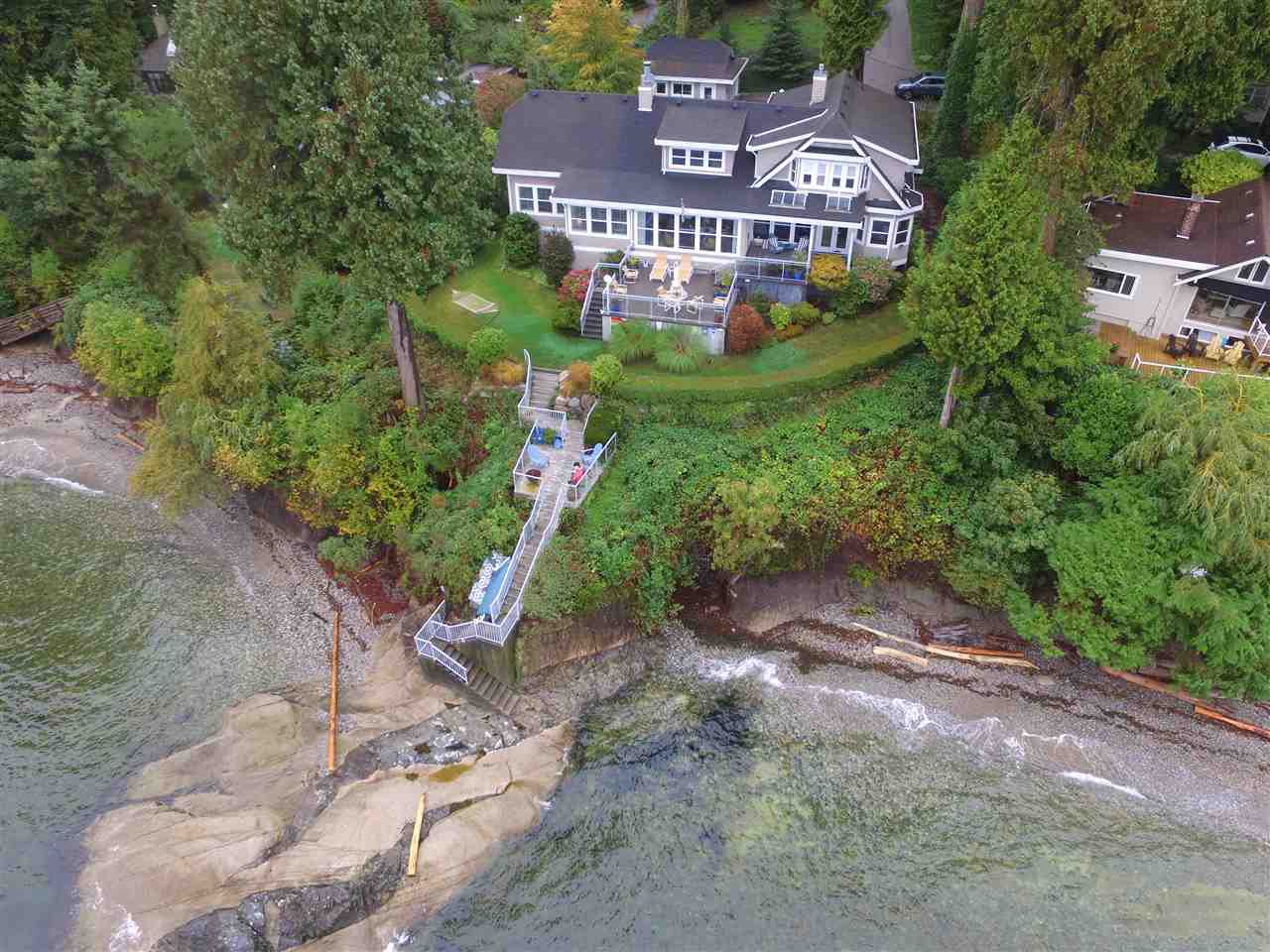 Main Photo: 3435 BEACH AVENUE: Roberts Creek House for sale (Sunshine Coast) : MLS®# R2414197