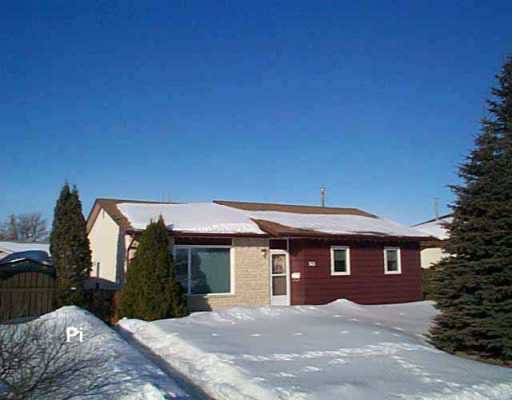 Main Photo: 148 GRASSIE Boulevard in Winnipeg: North Kildonan Single Family Detached for sale (North East Winnipeg) : MLS®# 2603553