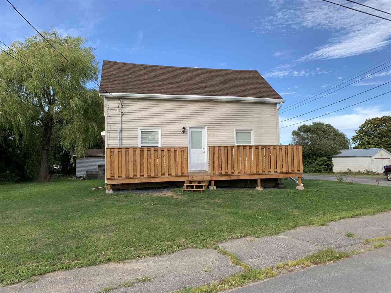 Main Photo: 2080 College Street in Westville: 107-Trenton,Westville,Pictou Residential for sale (Northern Region) : MLS®# 202017900