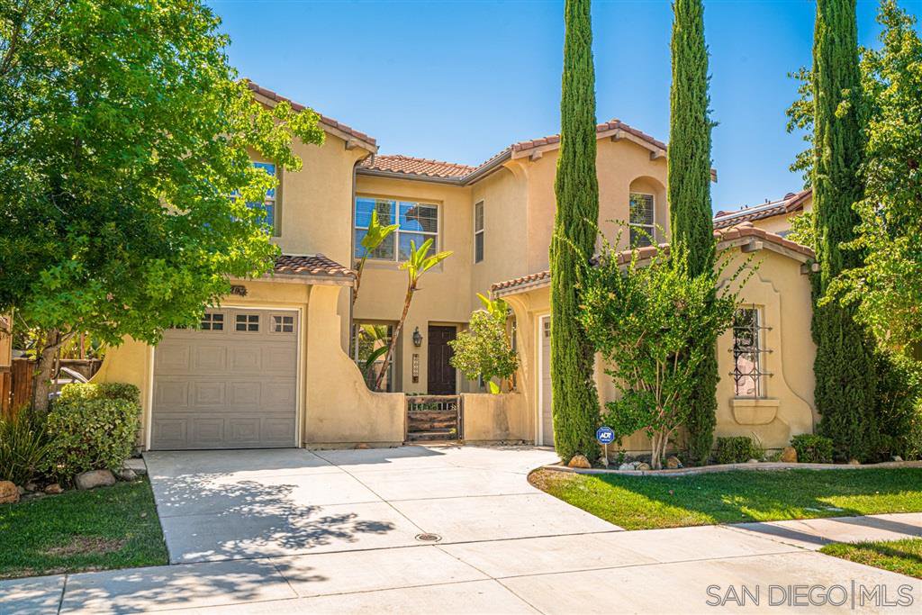 Main Photo: CHULA VISTA House for sale : 5 bedrooms : 1620 Picket Fence Drive