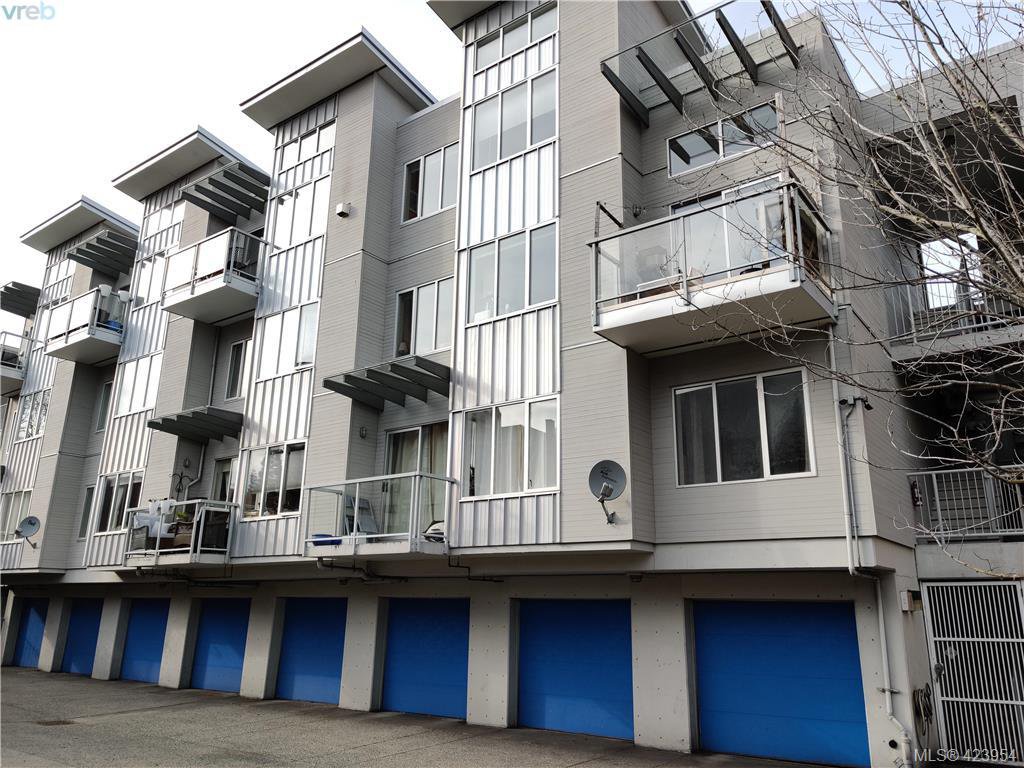 Main Photo: 302 1721 Quadra St in VICTORIA: Vi Central Park Condo for sale (Victoria) : MLS®# 837254