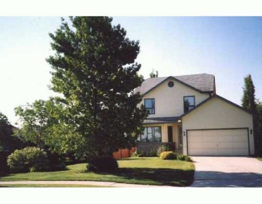 Main Photo: 15 DESJARDINS Drive in WINNIPEG: Windsor Park / Southdale / Island Lakes Single Family Detached for sale (South East Winnipeg) : MLS®# 2704482