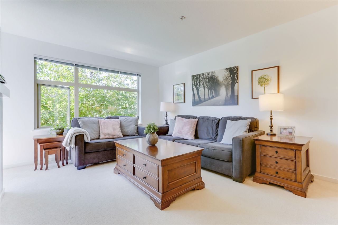Main Photo: 208 400 KLAHANIE DRIVE in Port Moody: Port Moody Centre Condo for sale : MLS®# R2496375