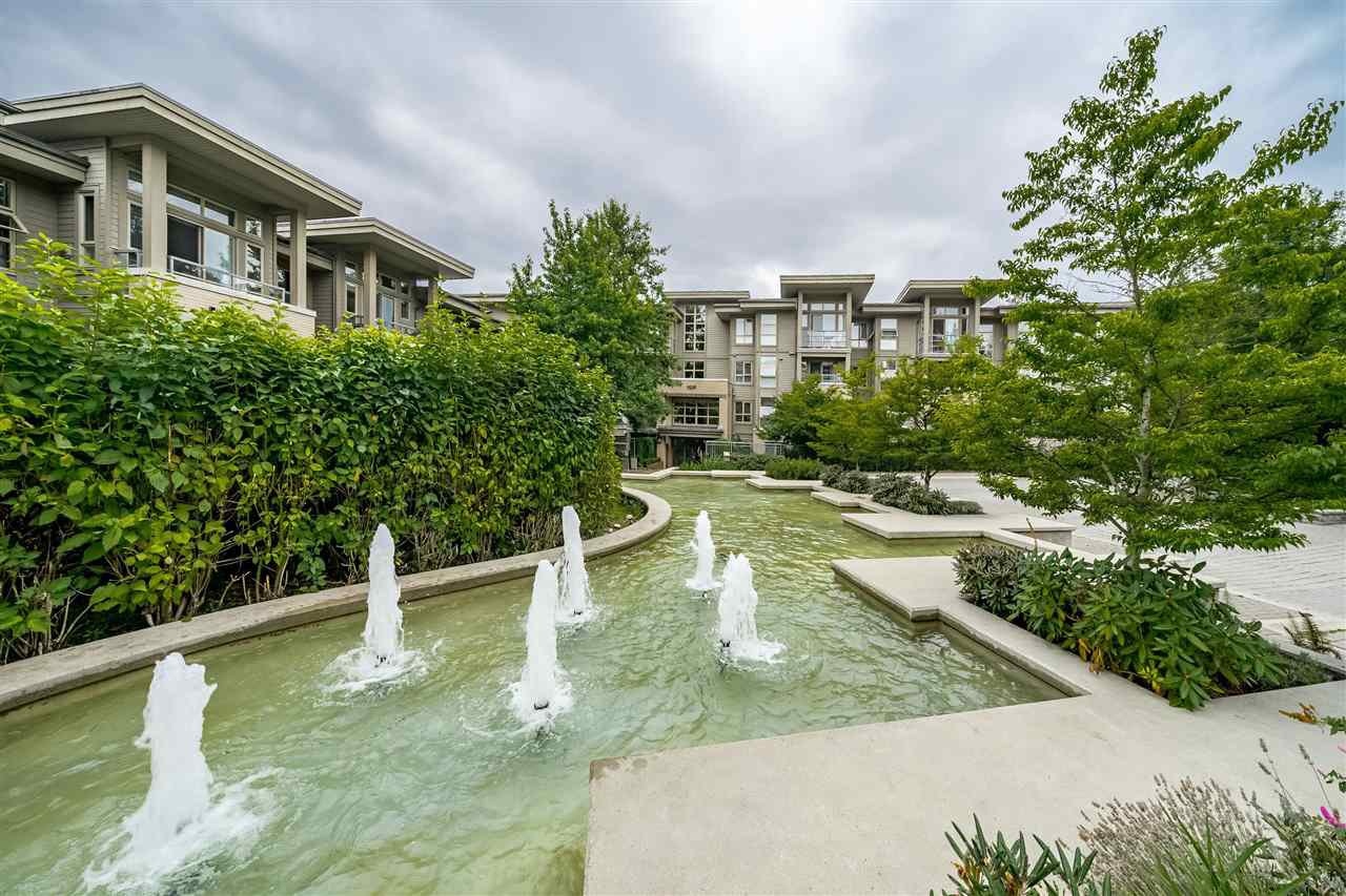 Main Photo: 305 9339 UNIVERSITY CRESCENT in Burnaby: Simon Fraser Univer. Condo for sale (Burnaby North) : MLS®# R2450869