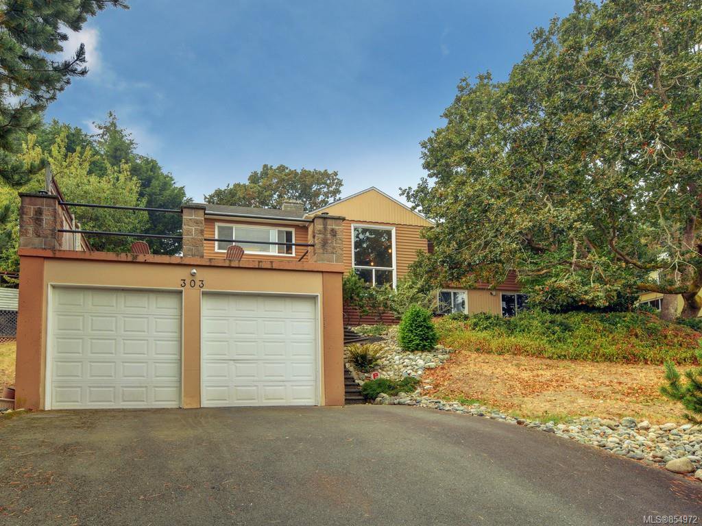Main Photo: 303 Milburn Dr in : Co Lagoon House for sale (Colwood) : MLS®# 854972