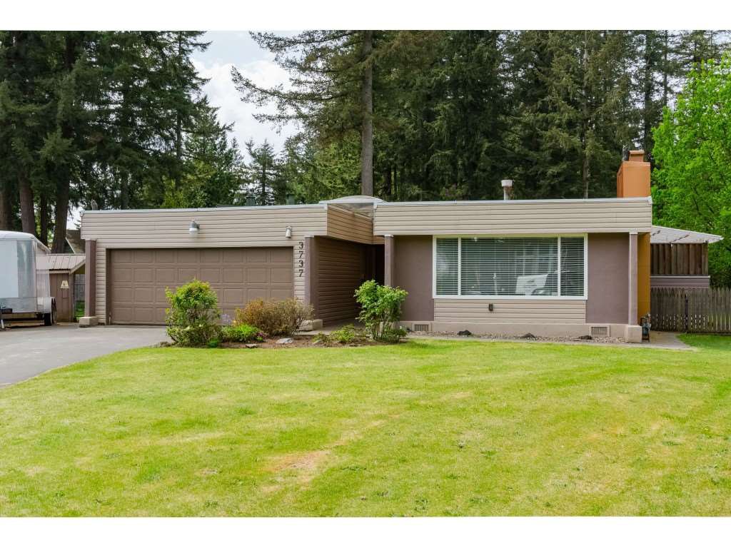 Main Photo: 3737 196A Street in Langley: Brookswood Langley House for sale : MLS®# R2455241