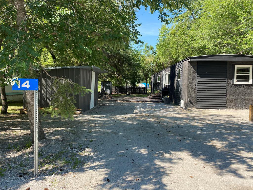 Main Photo: 14 Bluebell Bay: St Laurent Residential for sale (R19) : MLS®# 202018108