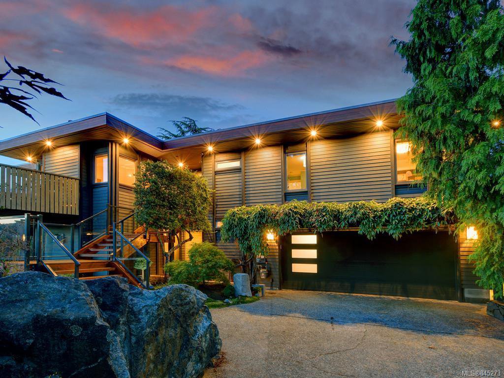 GREAT CURB APPEAL