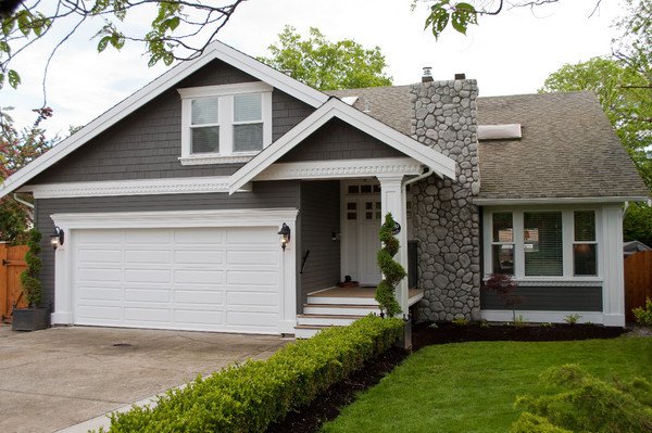 Main Photo: 14490 16A Avenue in South Surrey: Home for sale : MLS®# F1015769
